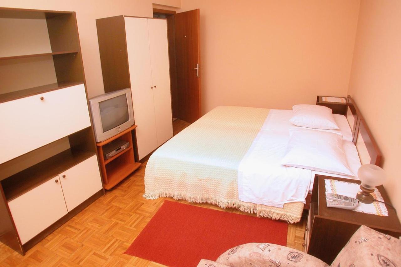 Gorgeous Apartment In Pula With House Sea View Exterior foto
